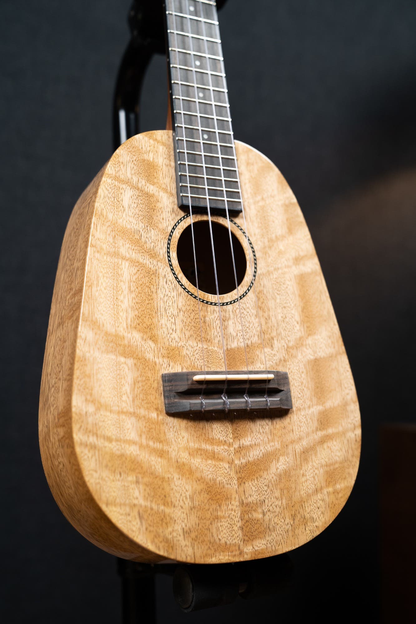 Pono MGCDP Mango Concert Pineapple Deluxe Gloss (PONO-MGCDP)