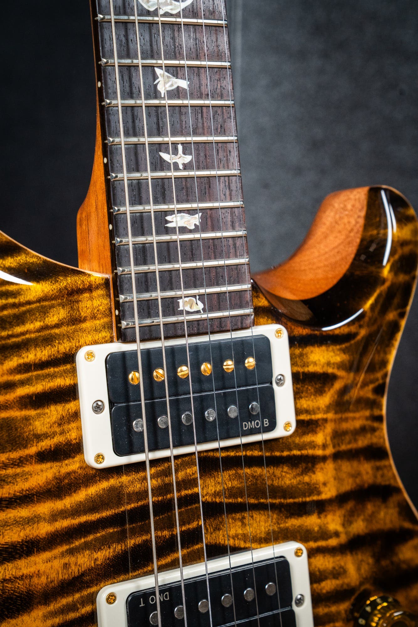 Paul Reed Smith (PRS) Custom 24 w/Pattern Thin Neck - Yellow Tiger - 10 Top