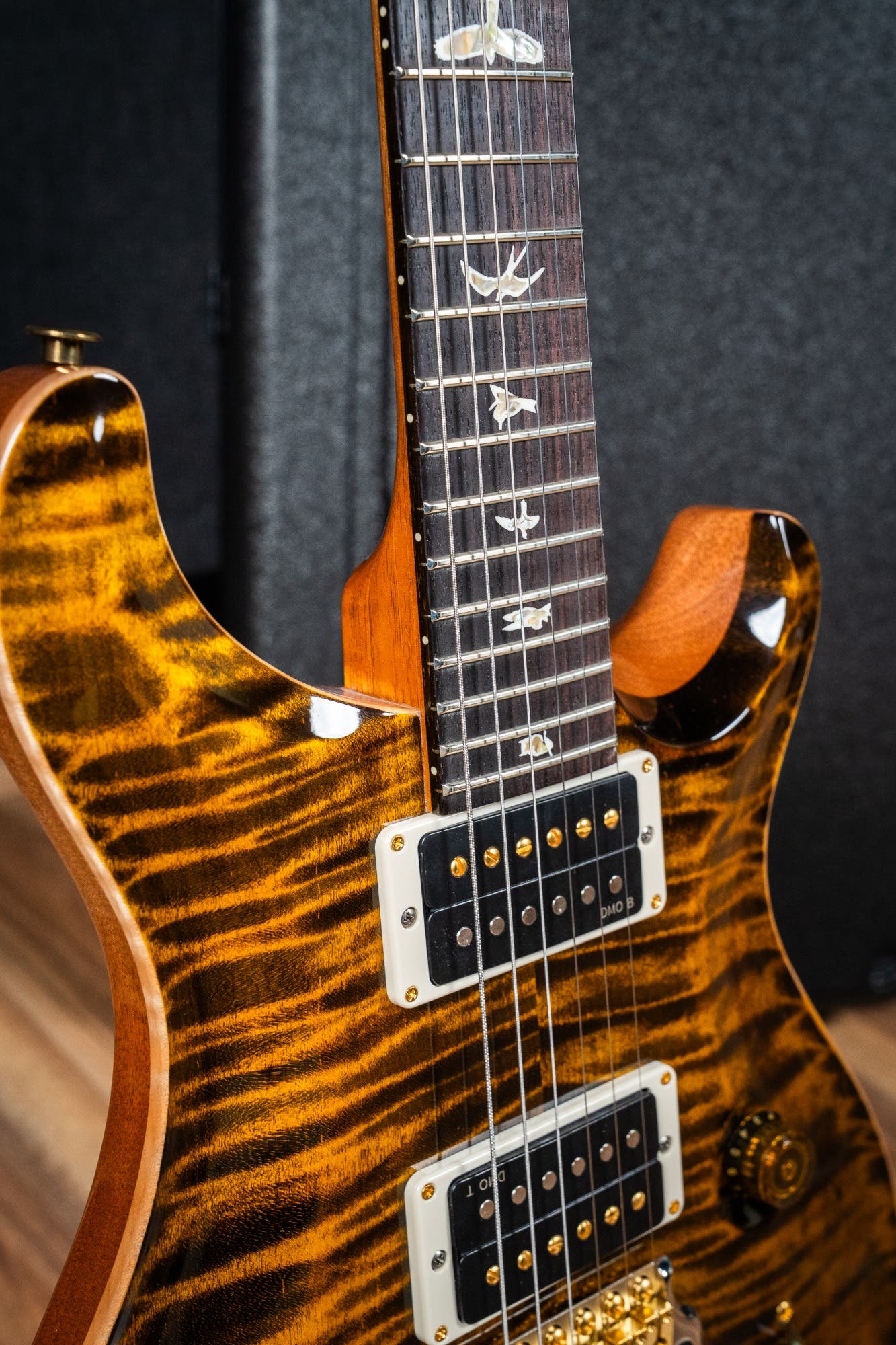 Paul Reed Smith (PRS) Custom 24 w/Pattern Thin Neck - Yellow Tiger - 10 Top