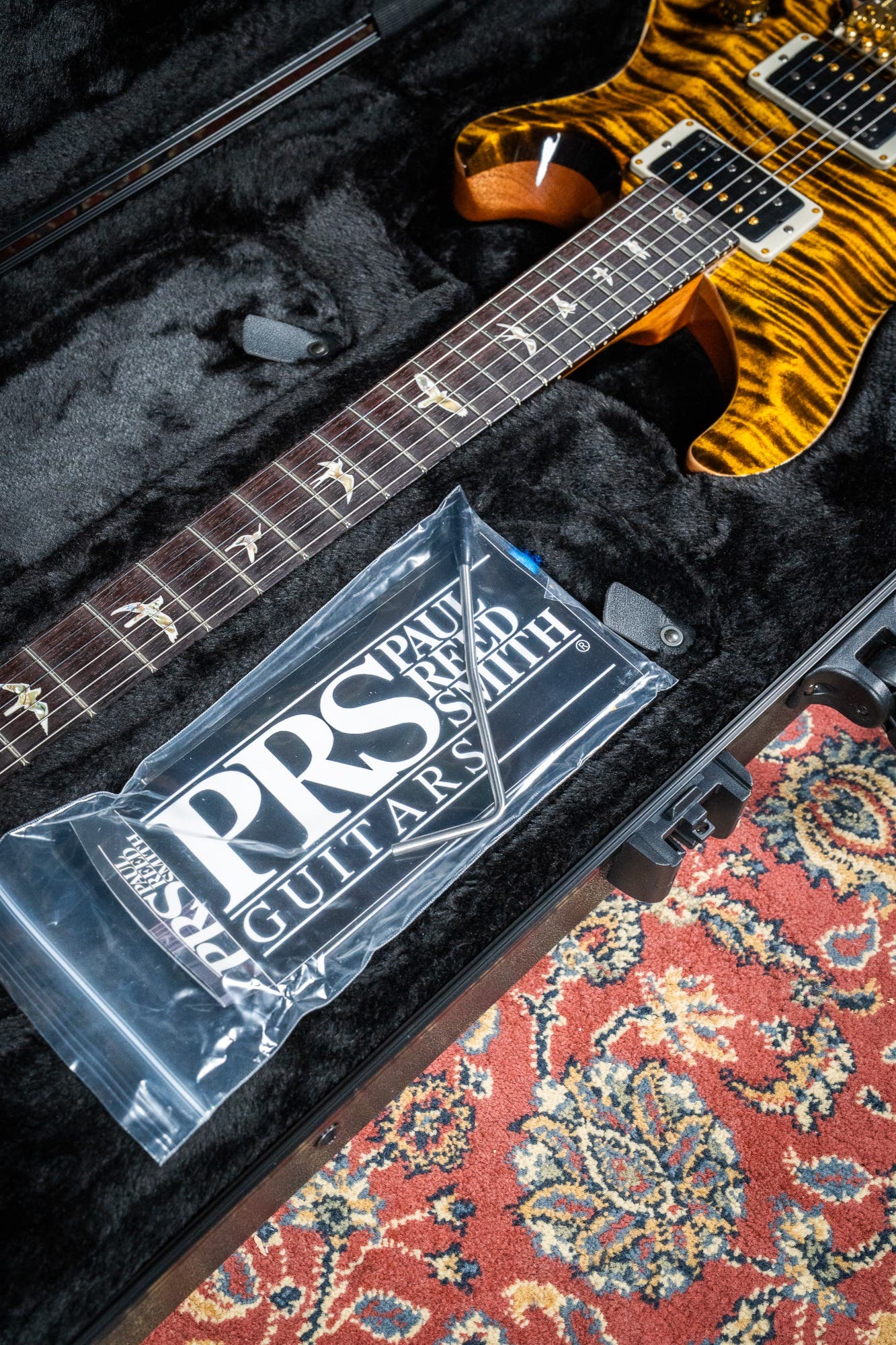 Paul Reed Smith (PRS) Custom 24 w/Pattern Thin Neck - Yellow Tiger - 10 Top