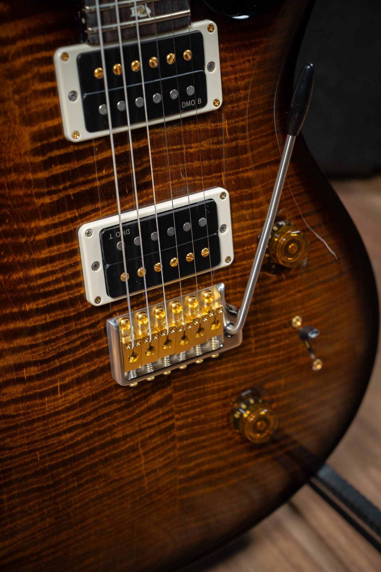 Paul Reed Smith (PRS) Custom 24 w/Pattern Thin Neck - Black Gold Burst - 10 Top