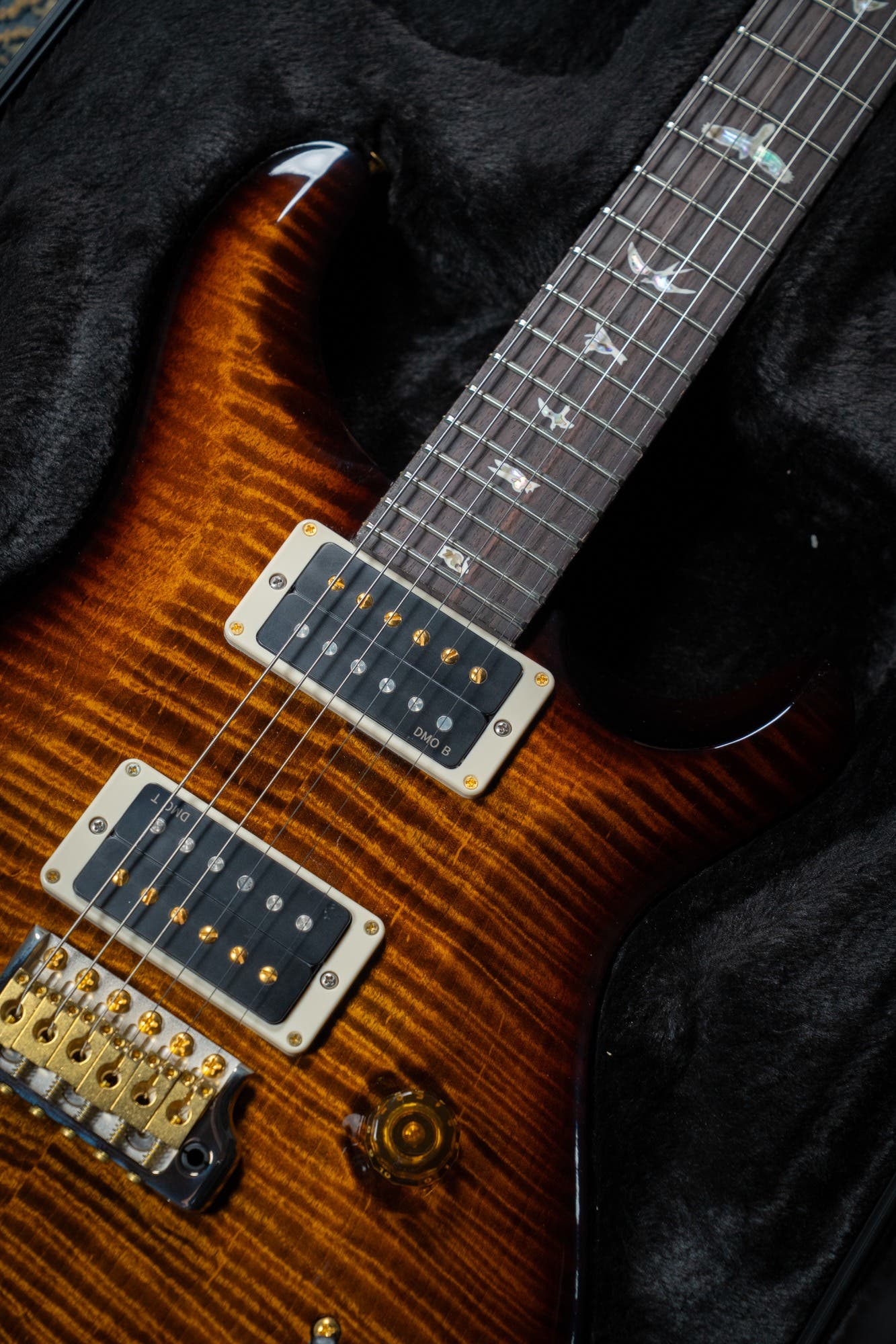 Paul Reed Smith (PRS) Custom 24 w/Pattern Thin Neck - Black Gold Burst - 10 Top