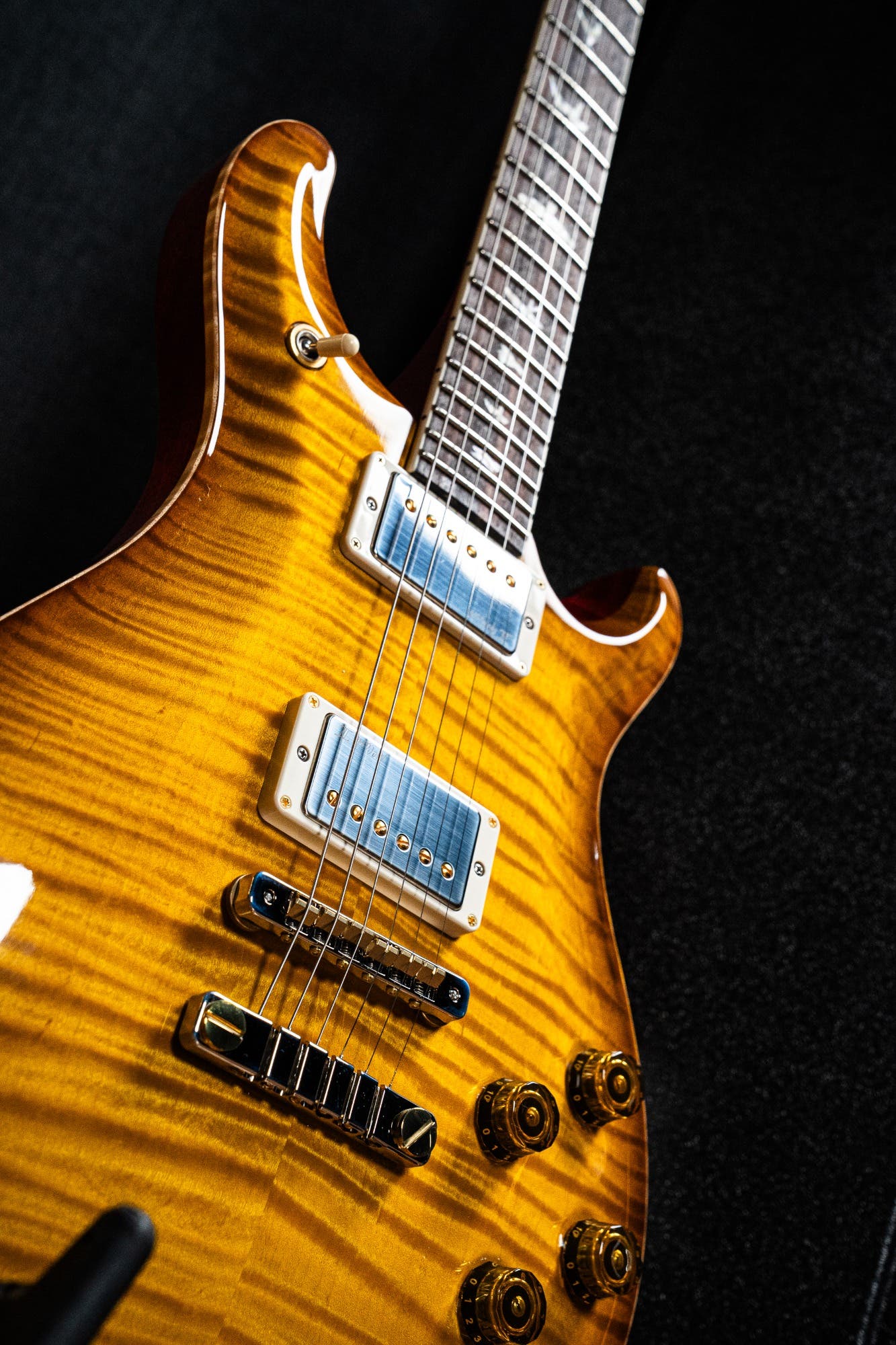 Paul Reed Smith (PRS) McCarty 594 - McCarty Sunburst - 10 Top
