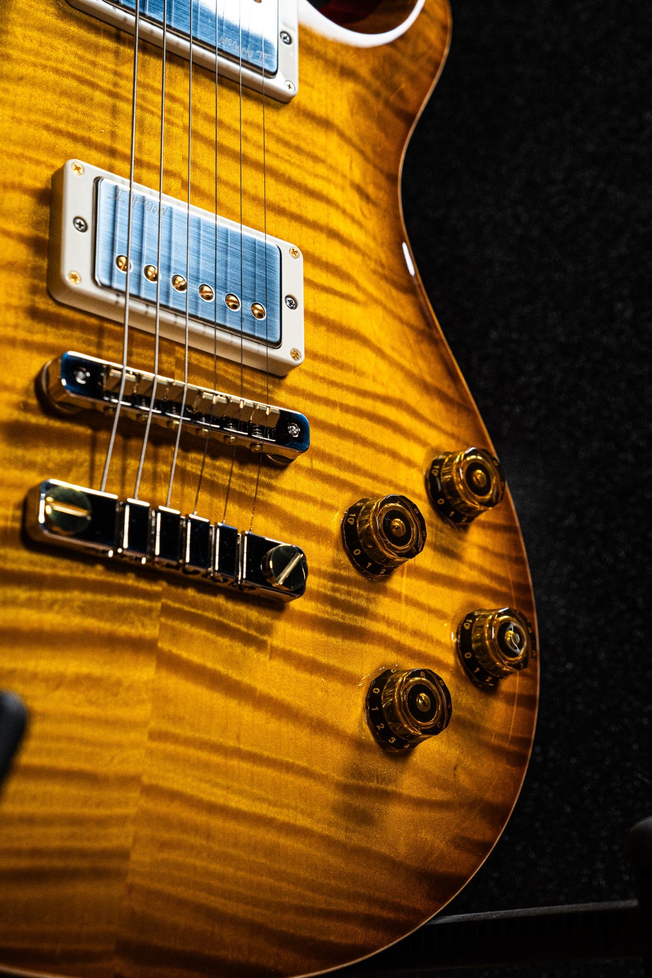 Paul Reed Smith (PRS) McCarty 594 - McCarty Sunburst - 10 Top