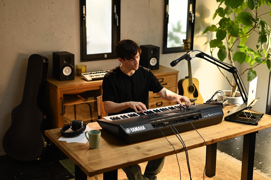 Yamaha PSRSX920 Digital Workstation / Arranger Keyboard