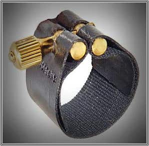 Rovner LIGHT Bb Clarinet Ligature W/Cap (DG5L)