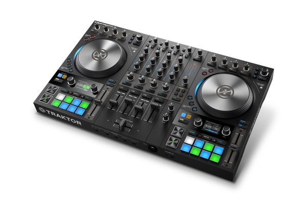 Native Instruments Traktor Kontrol S4 DJ Controller (MK3) w/Traktor Pr