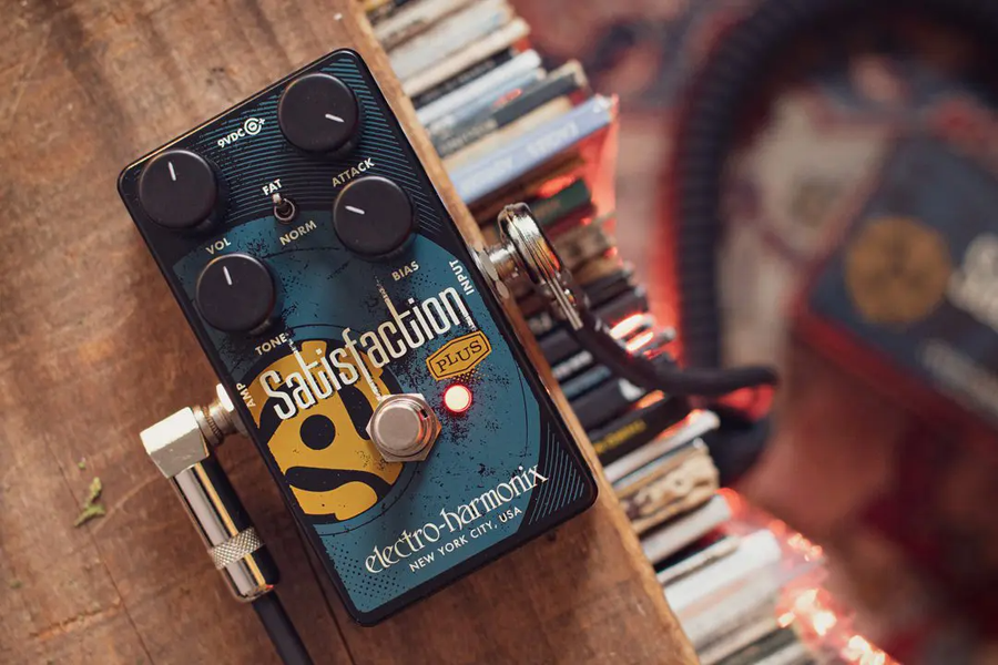 Electro Harmonix Satisfaction PLUS Fuzz Pedal