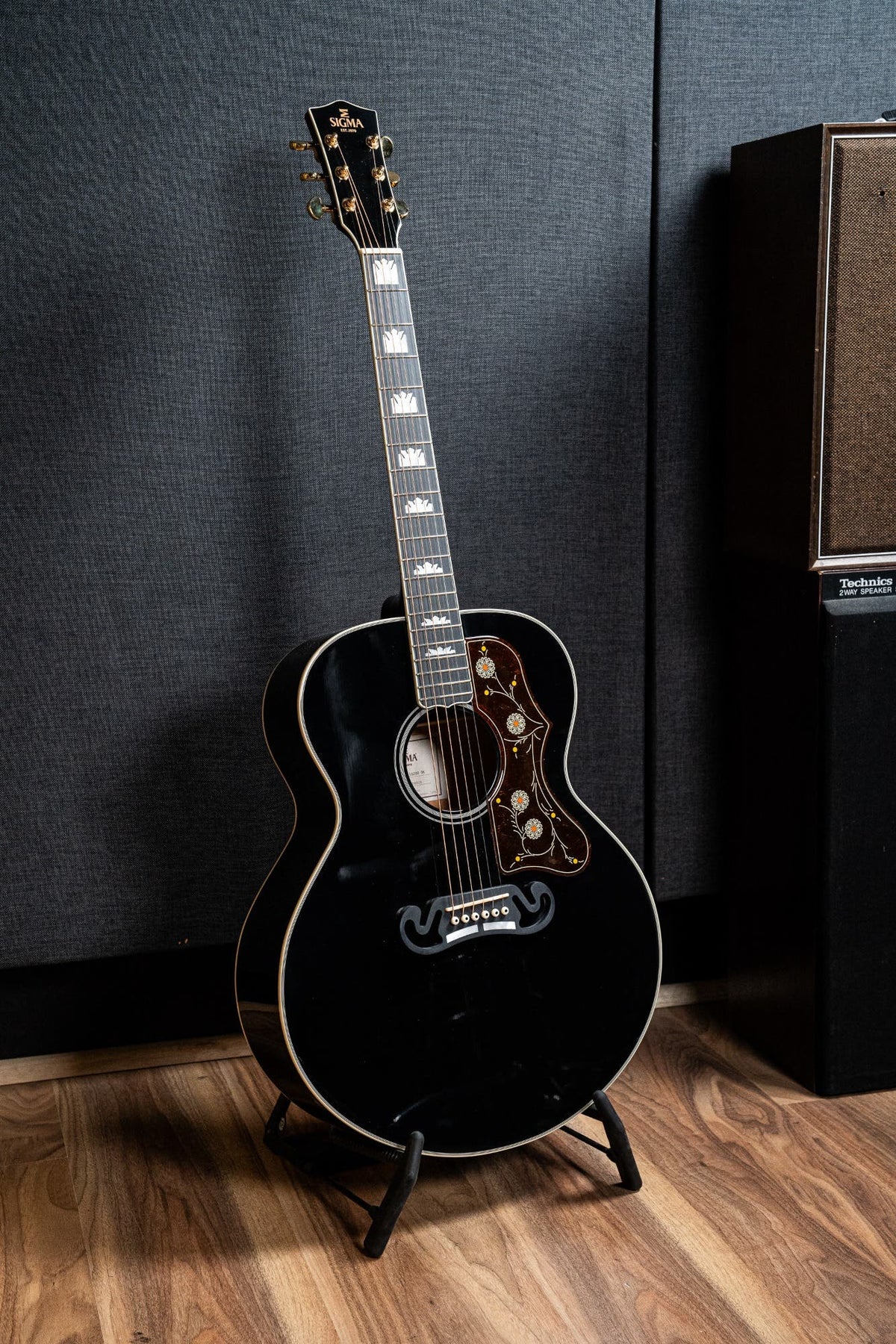 Sigma GJM-SG200BK Jumbo Acoustic Guitar - Black