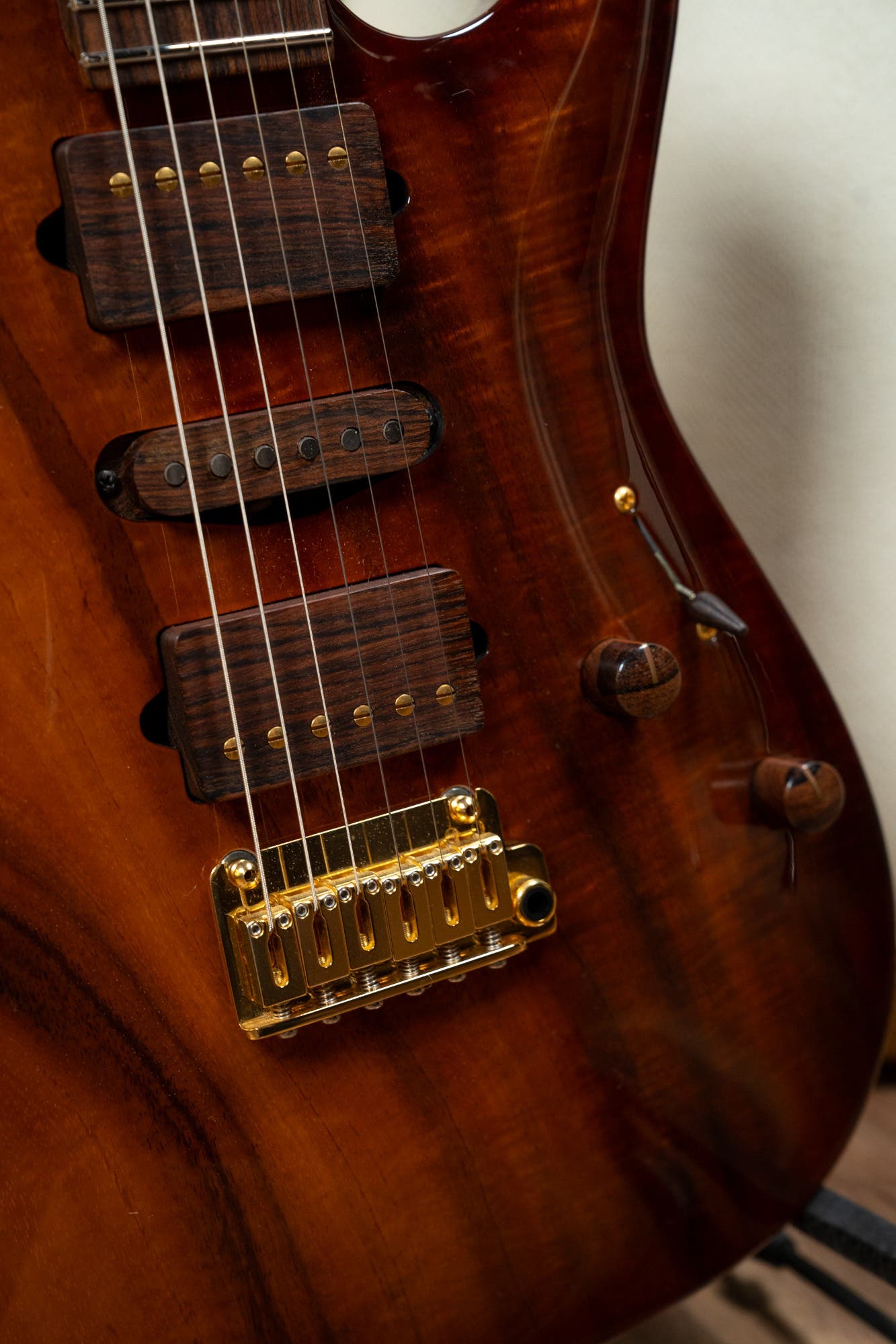 Suhr 2015 Collection Standard Carve-Top (1of10, #27151) Natural Burst - Pre-Owned