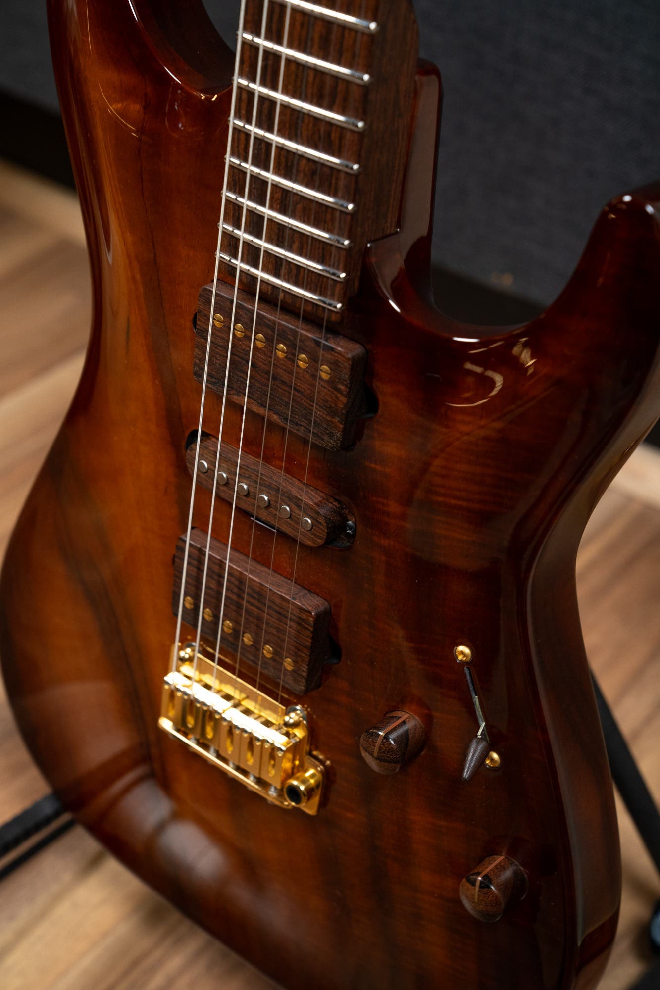 Suhr 2015 Collection Standard Carve-Top (1of10, #27151) Natural Burst - Pre-Owned