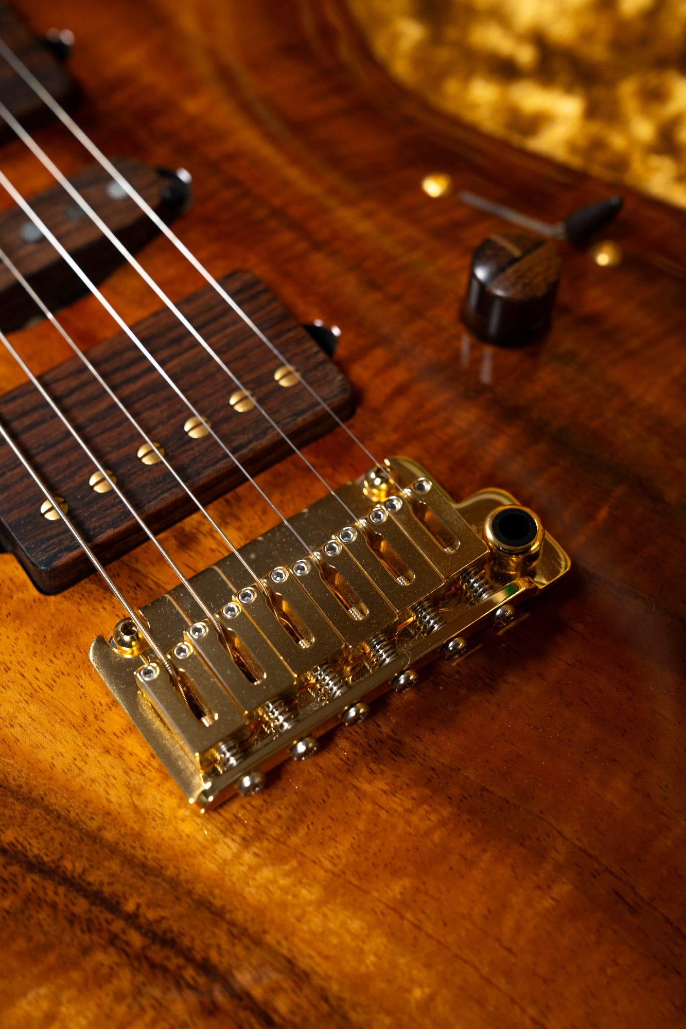 Suhr 2015 Collection Standard Carve-Top (1of10, #27151) Natural Burst - Pre-Owned