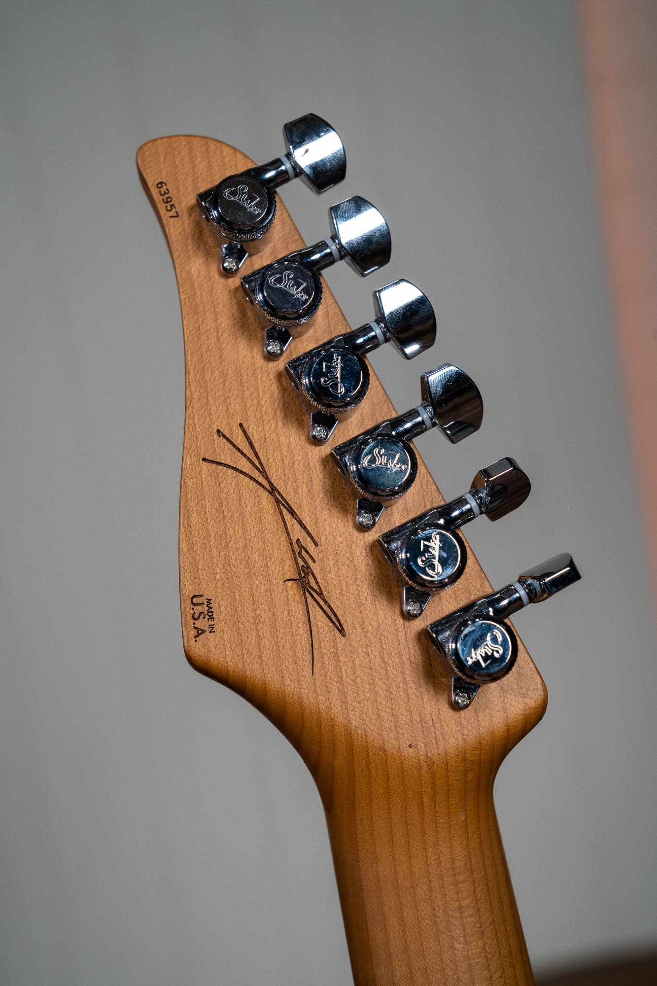 Suhr Andy Wood Signature Modern T HH - Whiskey Barrel (510 Tremolo)