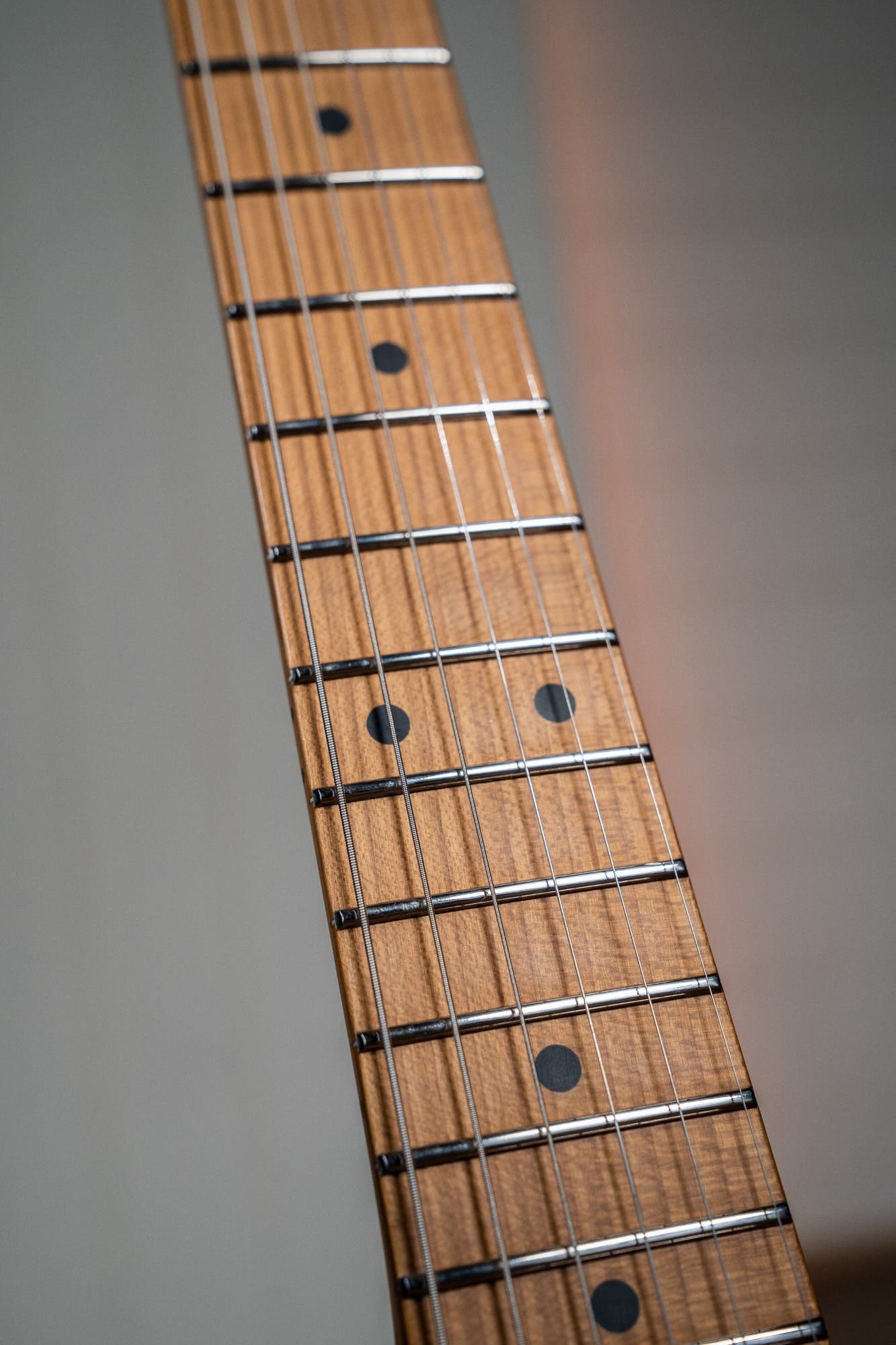 Suhr Andy Wood Signature Modern T HH - Whiskey Barrel (510 Tremolo)