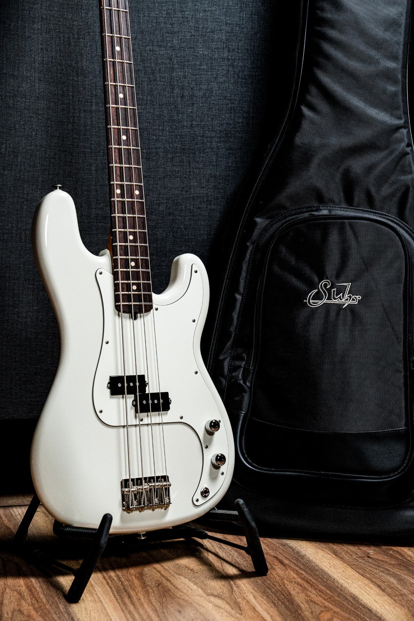 Suhr Classic P 4-String Bass w/Deluxe Gigbag - Olympic White RW