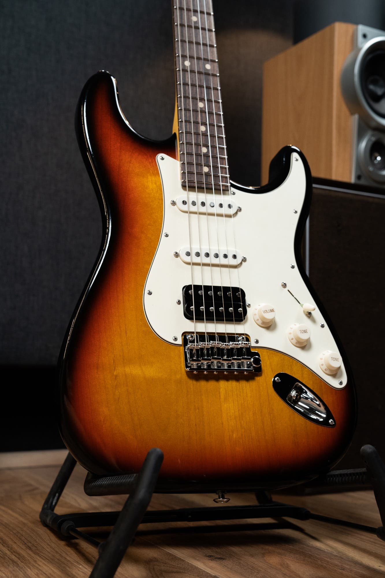 Suhr Classic S Antique HSS Guitar - 3-Tone Burst RW