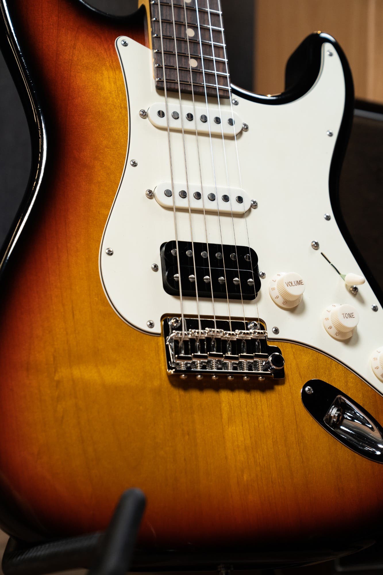 Suhr Classic S Antique HSS Guitar - 3-Tone Burst RW