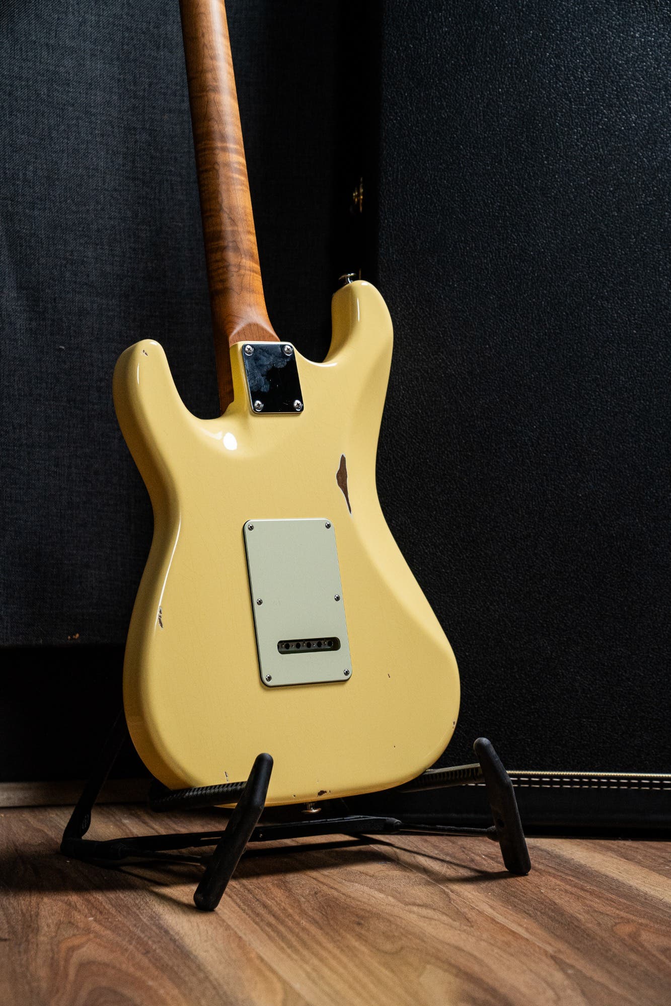 Suhr Dealer Select Classic Antique Electric Guitar - Vintage Yellow Custom