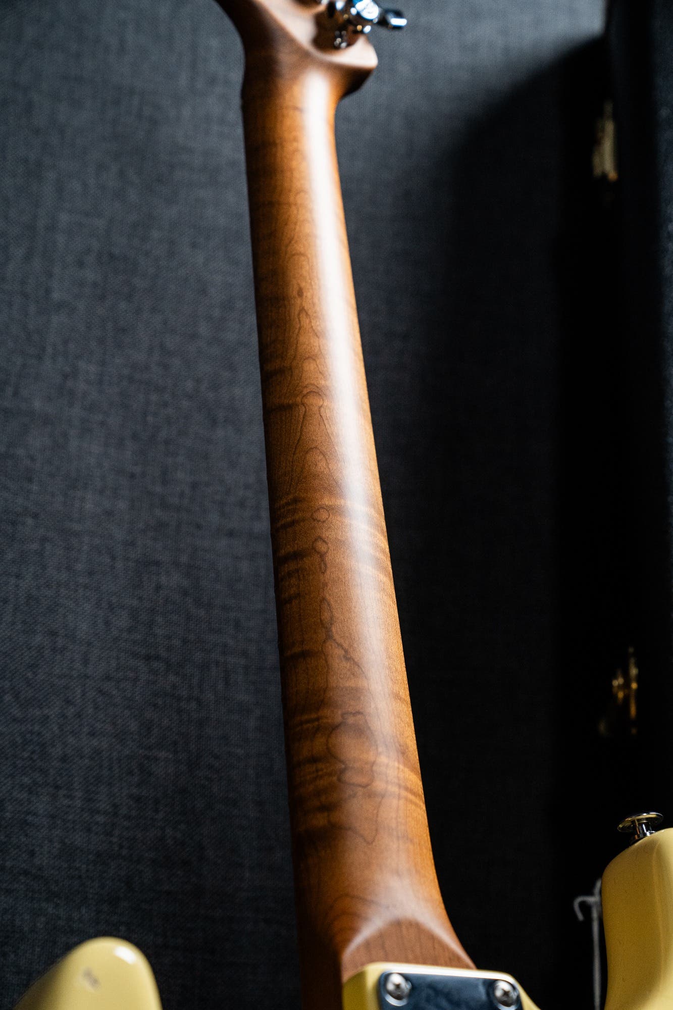 Suhr Dealer Select Classic Antique Electric Guitar - Vintage Yellow Custom