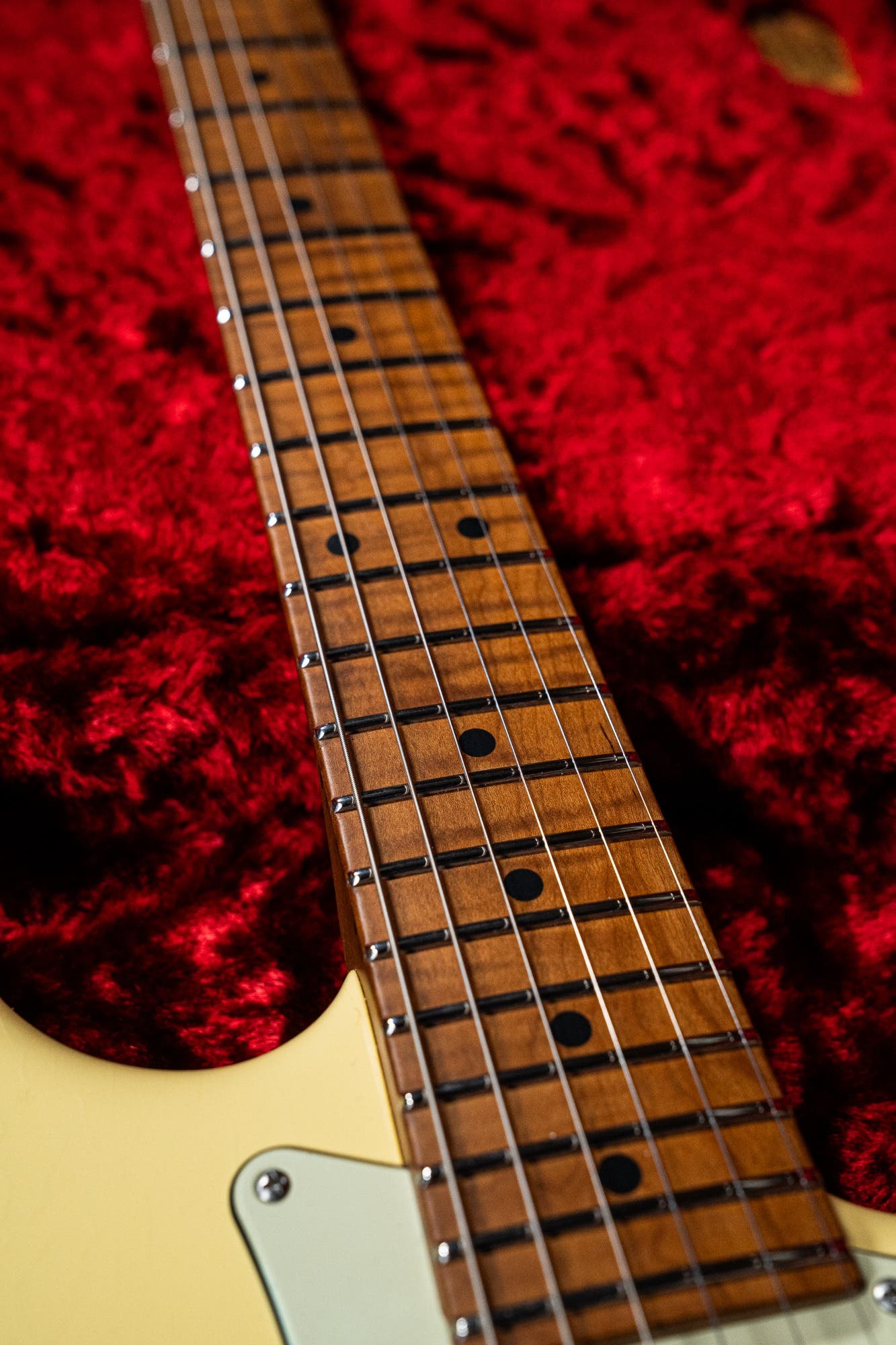 Suhr Dealer Select Classic Antique Electric Guitar - Vintage Yellow Custom