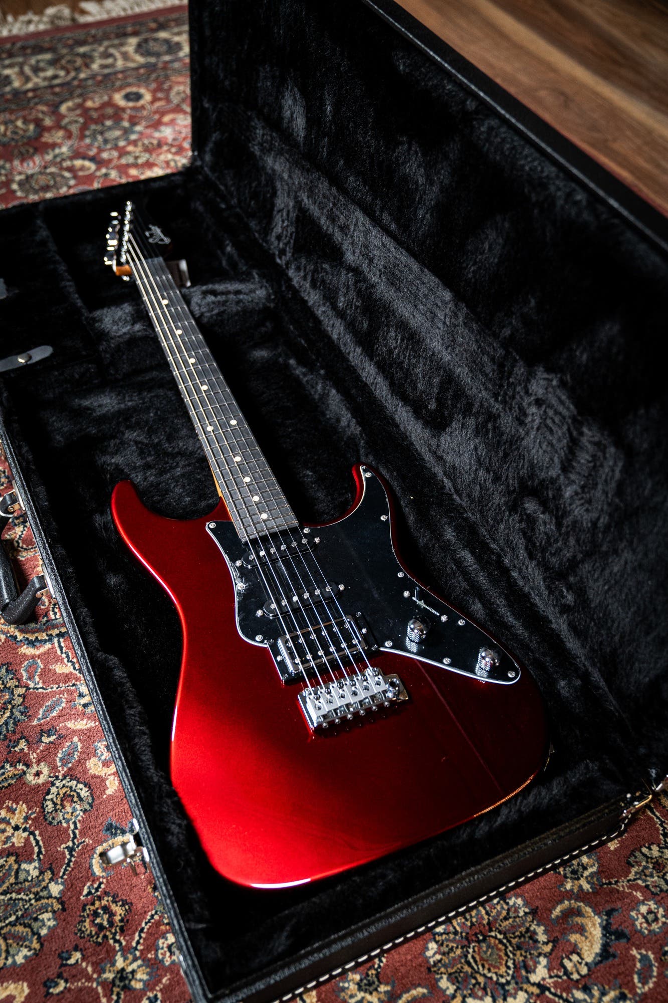 Suhr Pete Thorn Suhr Standard Signature HSS - Garnet Red EB
