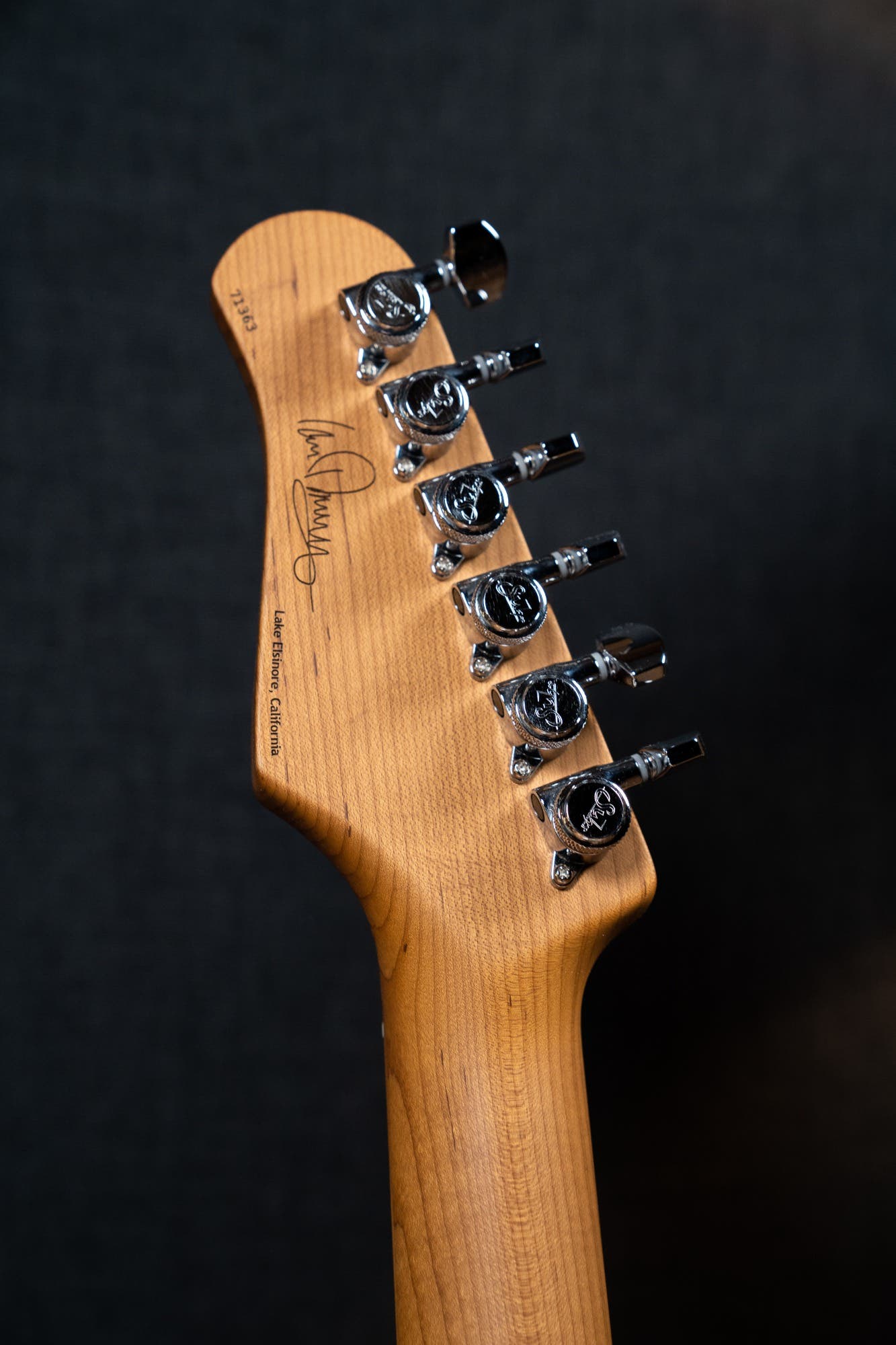 Suhr Ian Thornley Signature Classic S Antique w/Case - Sonic White