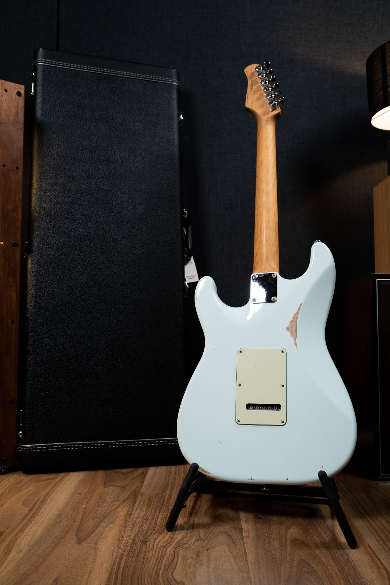 Suhr Ian Thornley Signature Classic S Antique w/Case - Sonic White