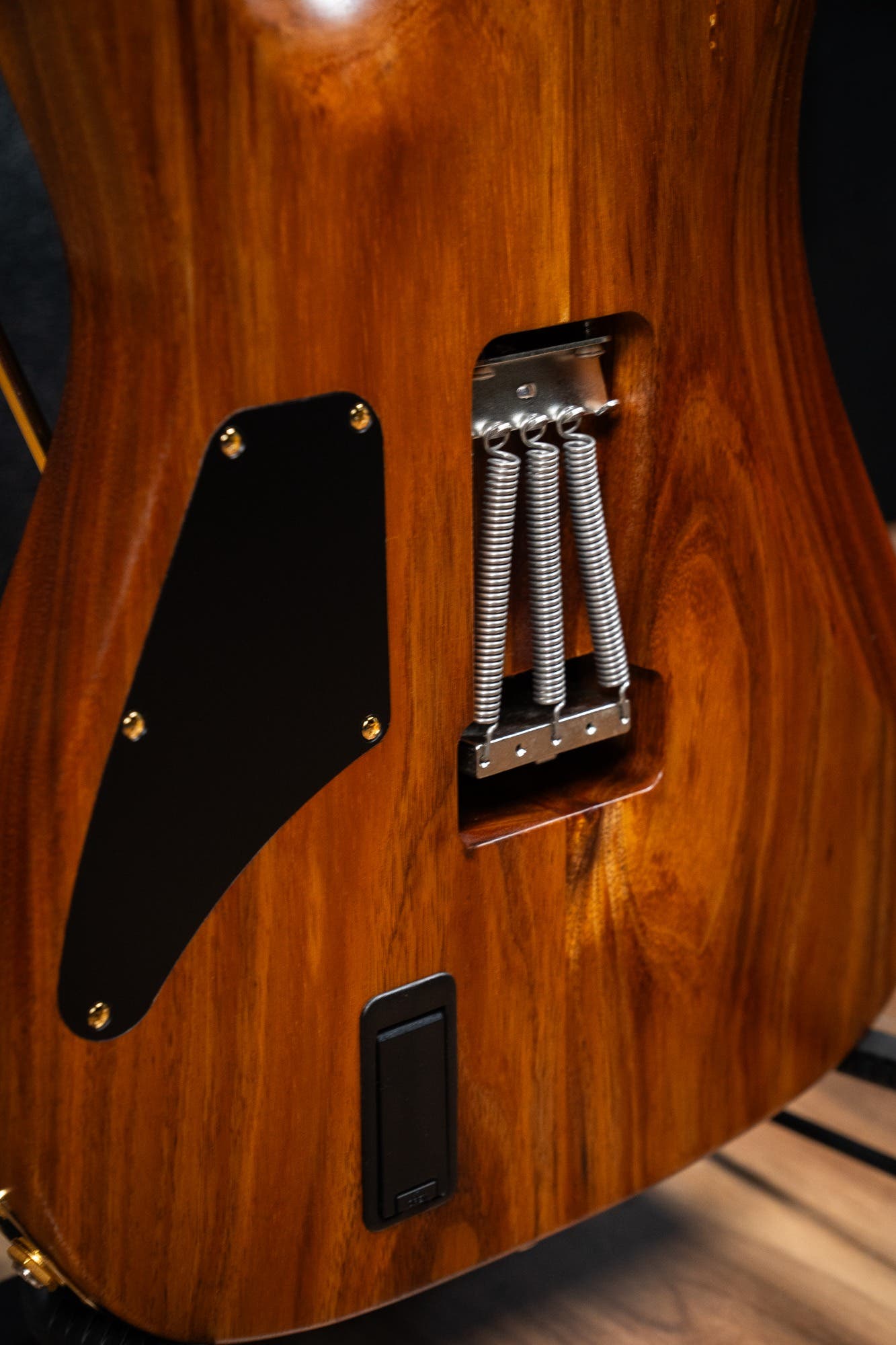 Suhr Reb Beach Signature Standard Guitar w/Case - Satin Koa PF