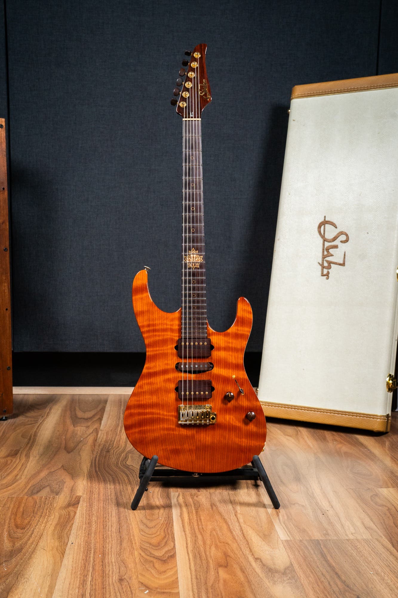 Suhr 2015 Collection Modern Carve Top w/Case + Matching Pedal - Figured Redwood - Pre-Owned (#27209)