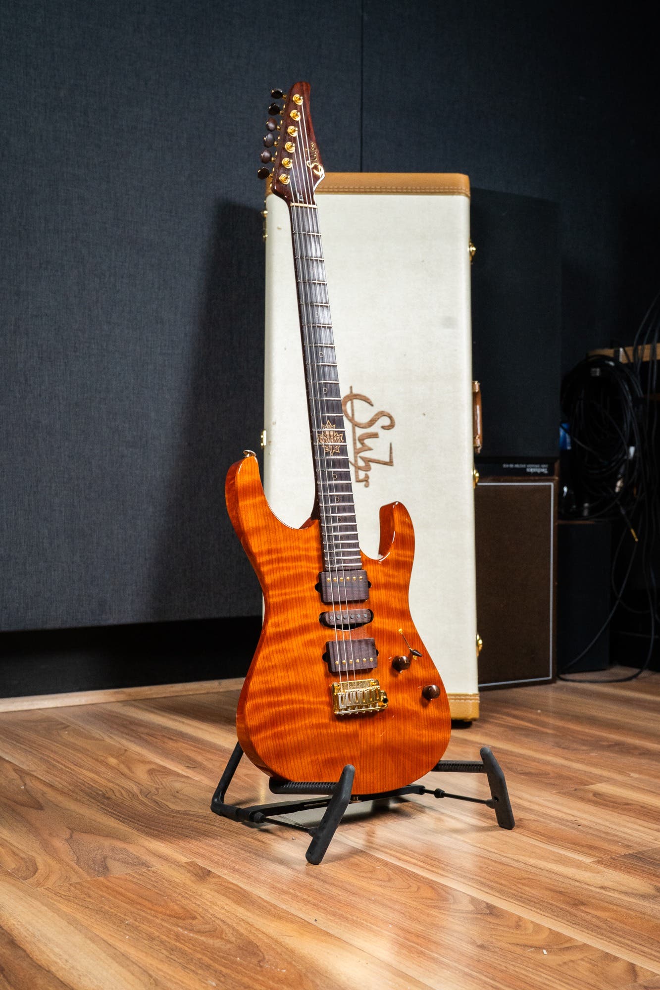 Suhr 2015 Collection Modern Carve Top w/Case + Matching Pedal - Figured Redwood - Pre-Owned (#27209)