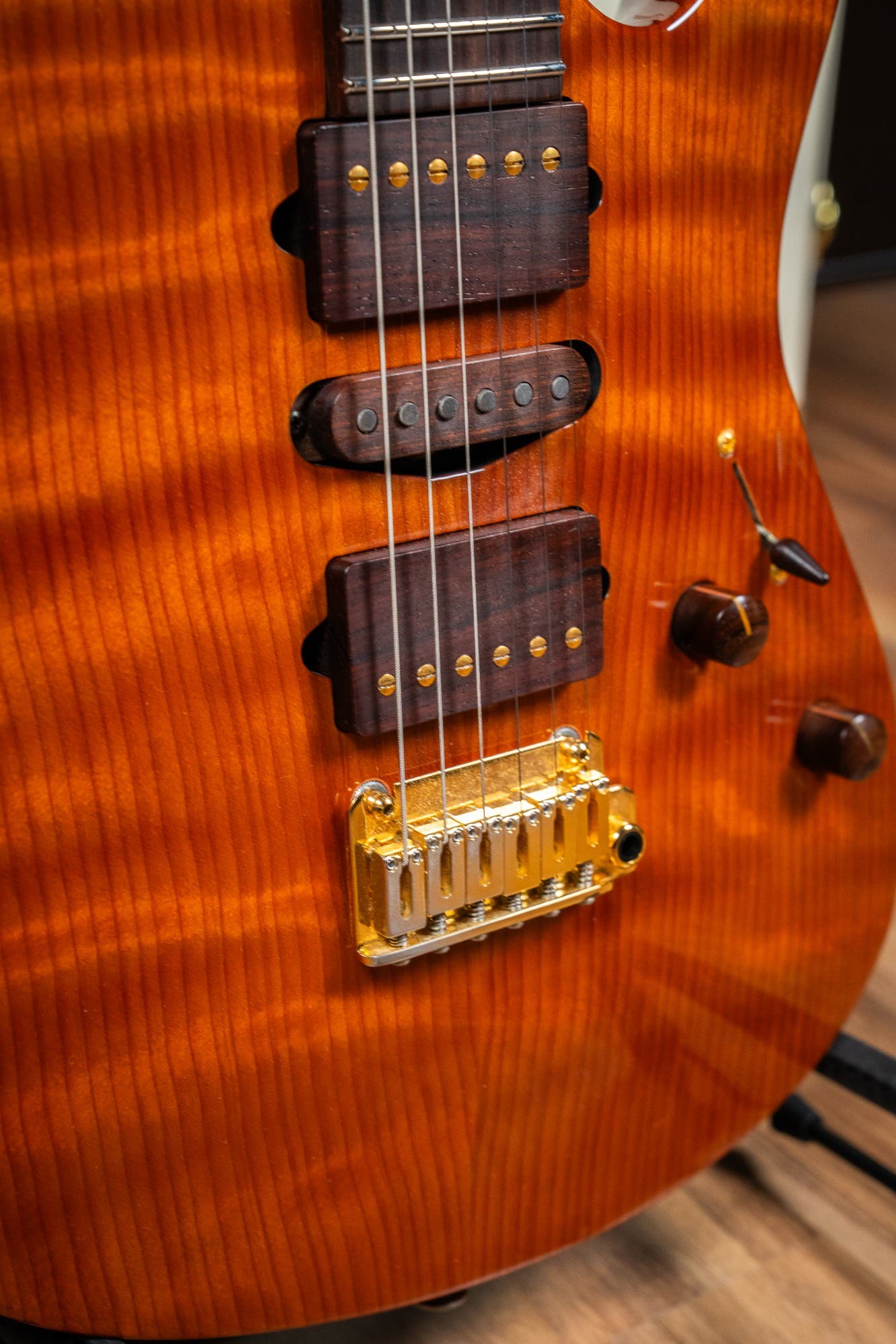 Suhr 2015 Collection Modern Carve Top w/Case + Matching Pedal - Figured Redwood - Pre-Owned (#27209)