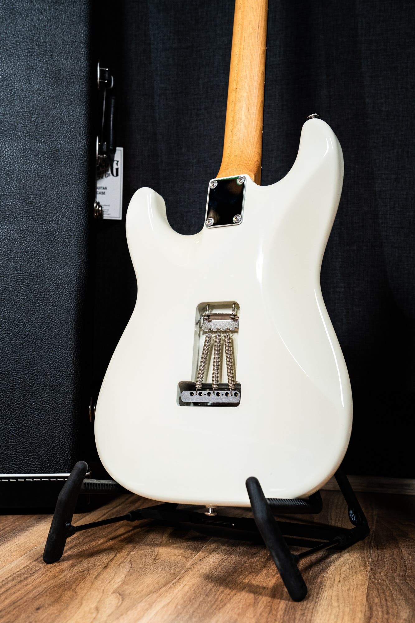 Suhr Scott Henderson Signature Classic Guitar - Olympic White