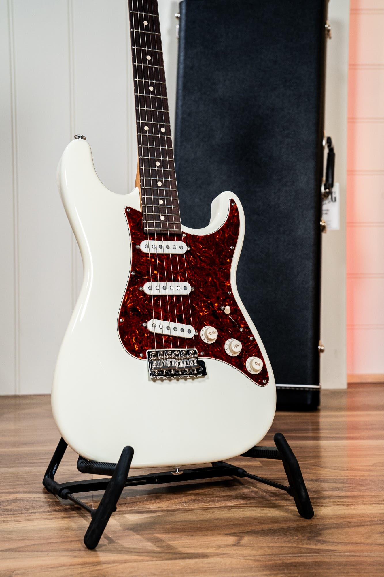 Suhr Scott Henderson Signature Classic Guitar - Olympic White