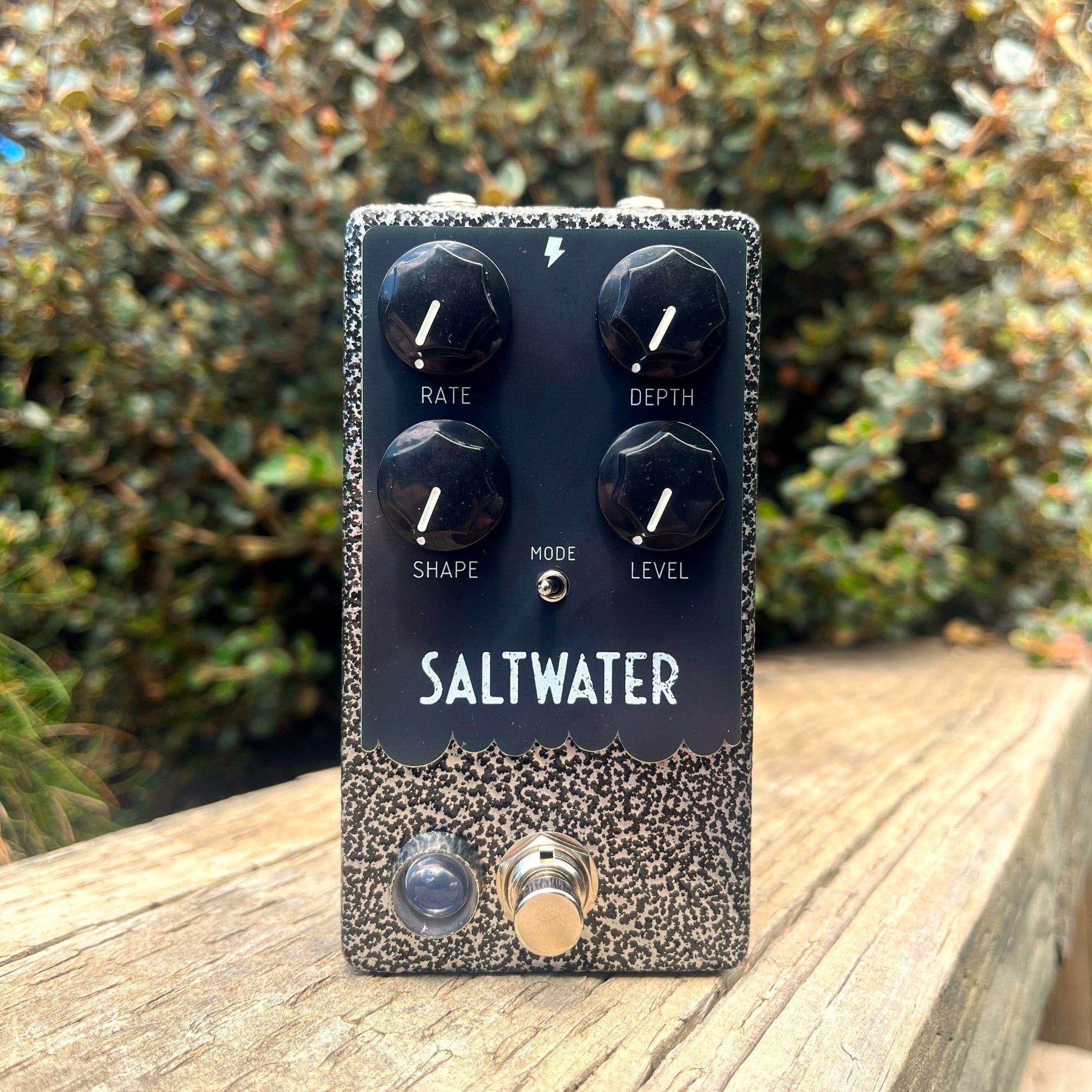 Little Lightning Devices SALTWATER Harmonic / Optical Tremolo