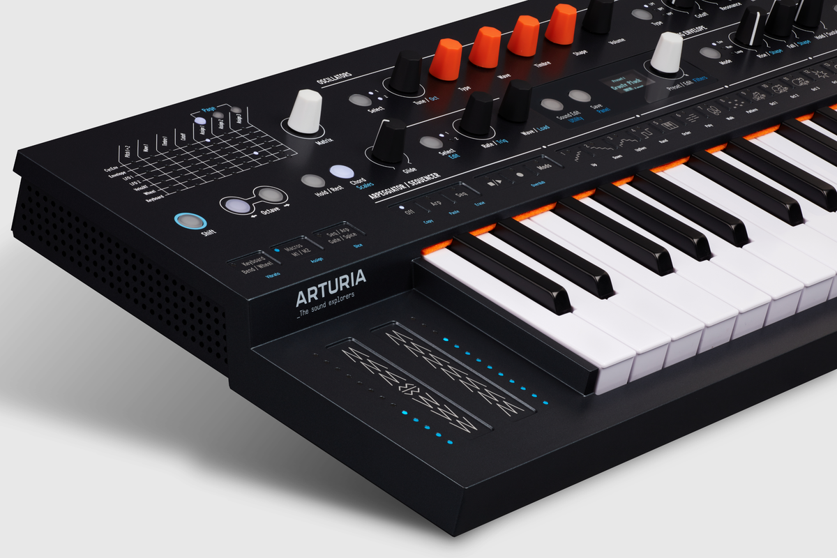 Arturia MiniFreak 6-Voice Polyphonic Hybrid Keyboard Synth