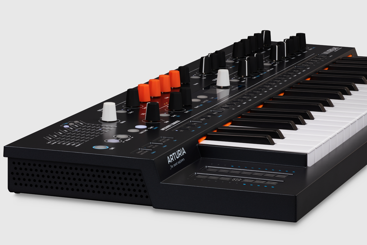 Arturia MiniFreak 6-Voice Polyphonic Hybrid Keyboard Synth