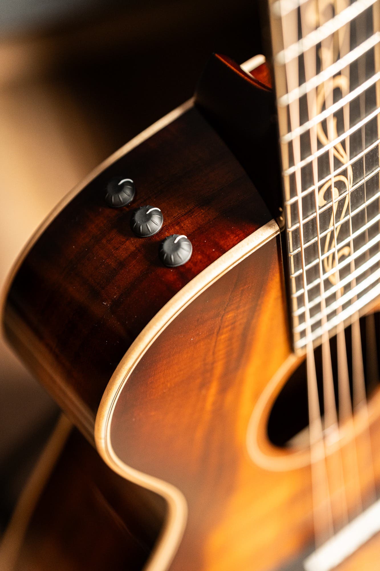 Taylor K22ce 12-Fret Acoustic Electric Guitar w/Case