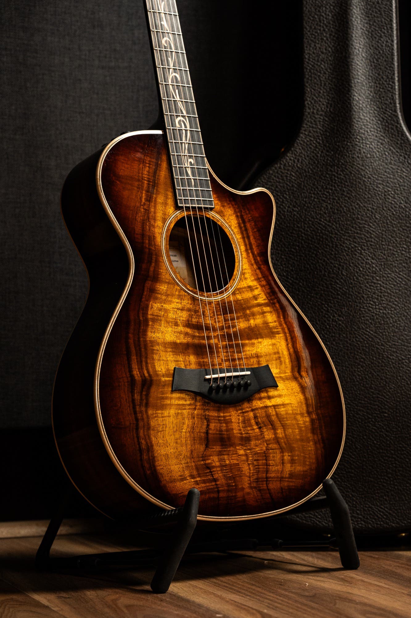 Taylor K22ce 12-Fret Acoustic Electric Guitar w/Case