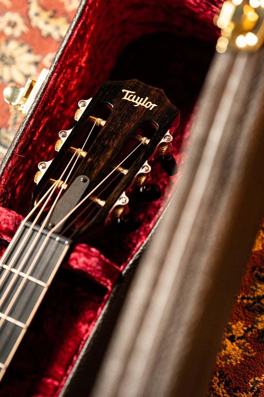 Taylor K22ce 12-Fret Acoustic Electric Guitar w/Case