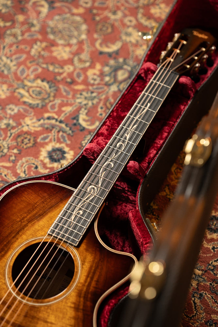 Taylor K22ce 12-Fret Acoustic Electric Guitar w/Case