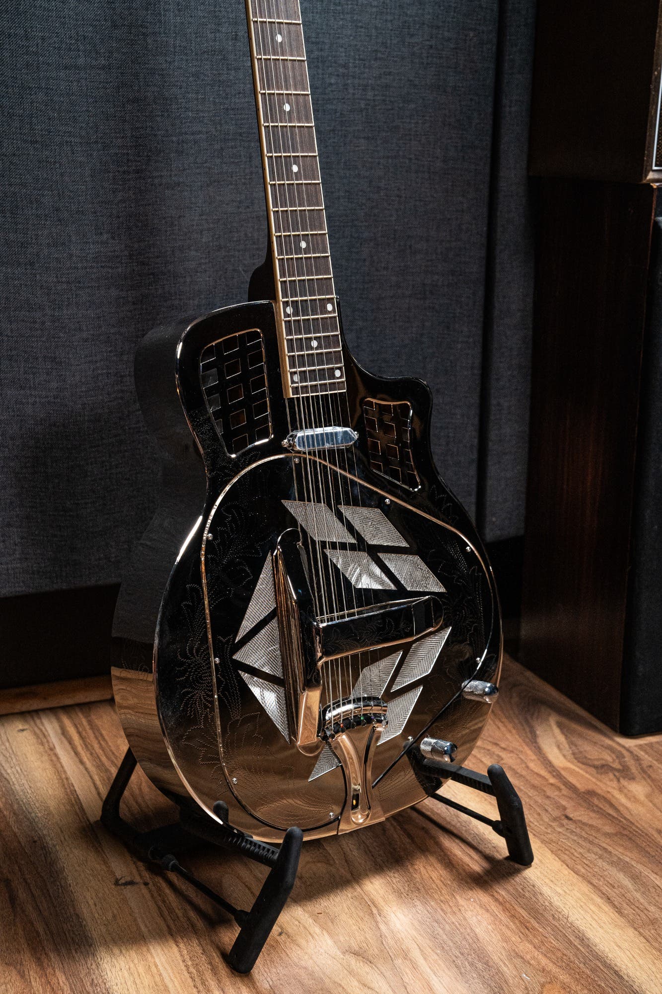 Bourbon Street Tri-Cone Resonator w/Cutaway - Chrysanthemum Etched Pattern (BSR-3C-NC-EN)