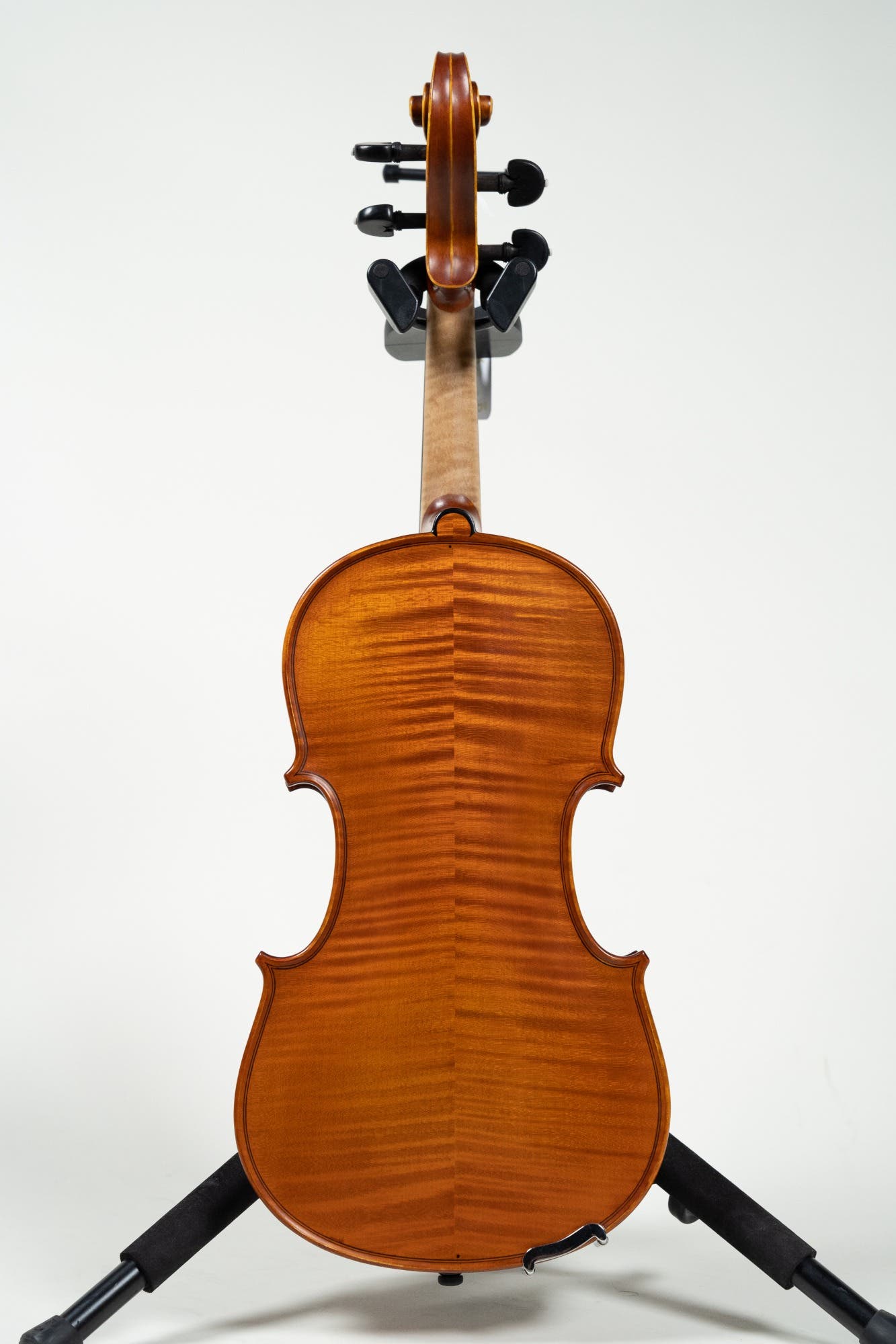 GLIGA 4/4 MAESTRO STRAD MODEL VIOLIN W/EVAH PIRAZZI (INSTRUMENT ONLY)