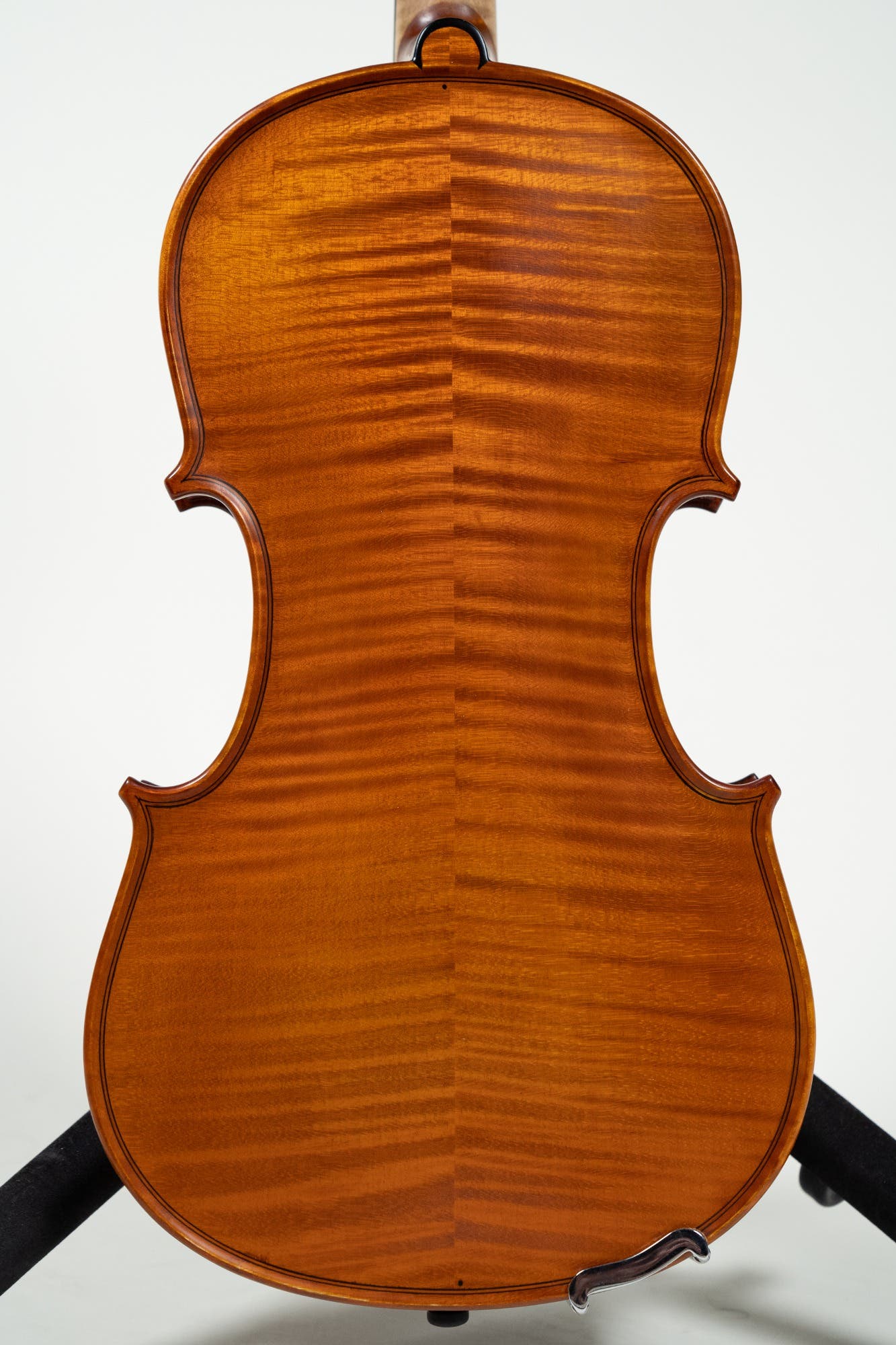 GLIGA 4/4 MAESTRO STRAD MODEL VIOLIN W/EVAH PIRAZZI (INSTRUMENT ONLY)