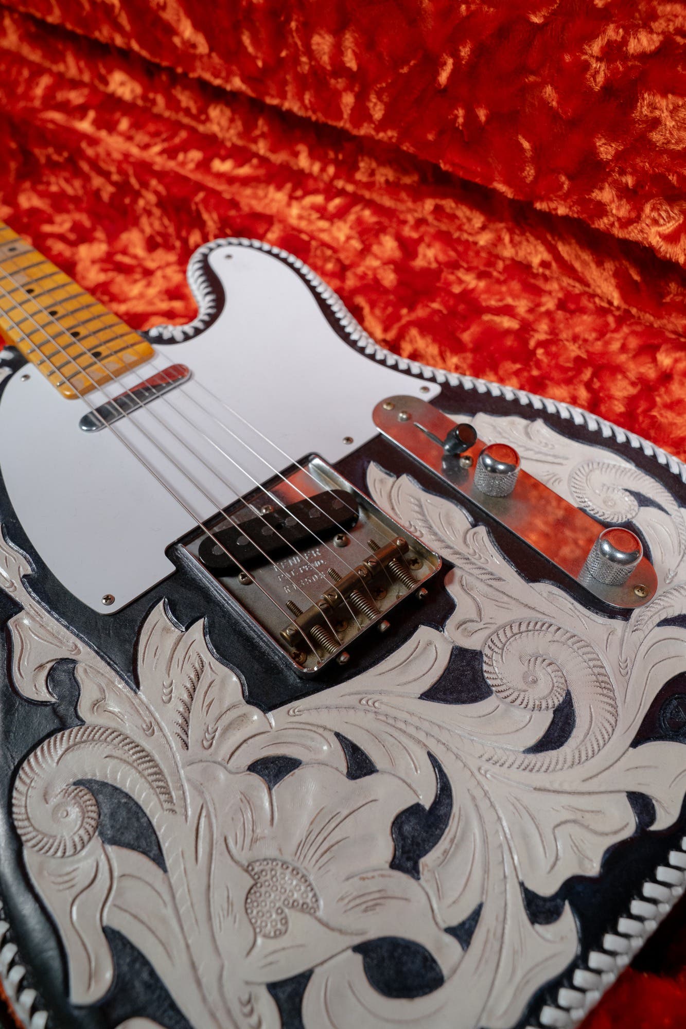 Fender Custom Shop Masterbuilt Waylon Jennings BTB 54' Telecaster Relic - Black and White Tooled Leather over Butterscotch Blonde