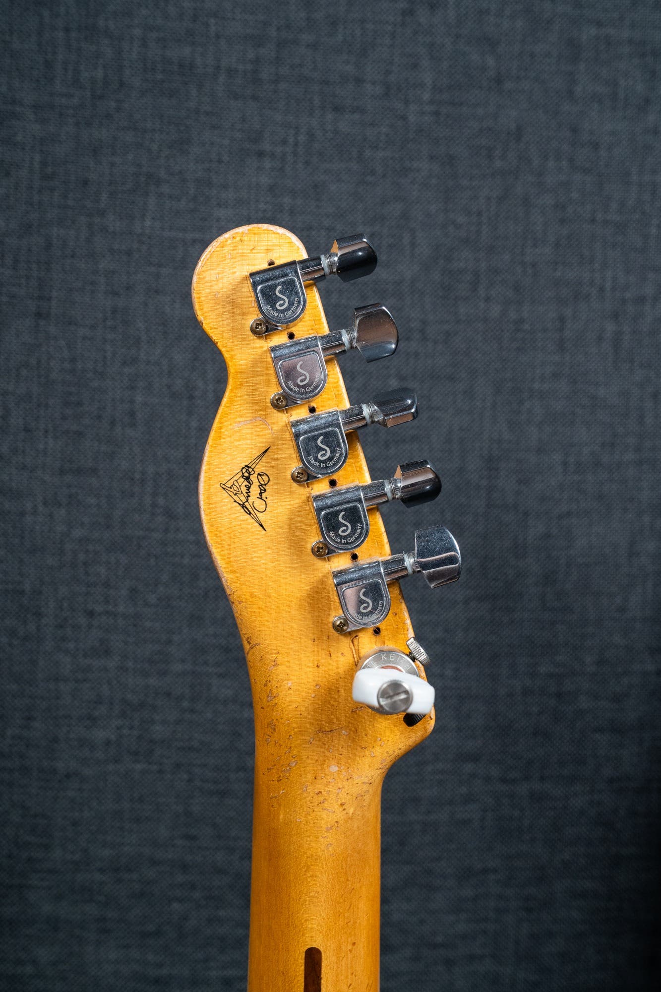Fender Custom Shop Masterbuilt Waylon Jennings BTB 54' Telecaster Relic - Black and White Tooled Leather over Butterscotch Blonde