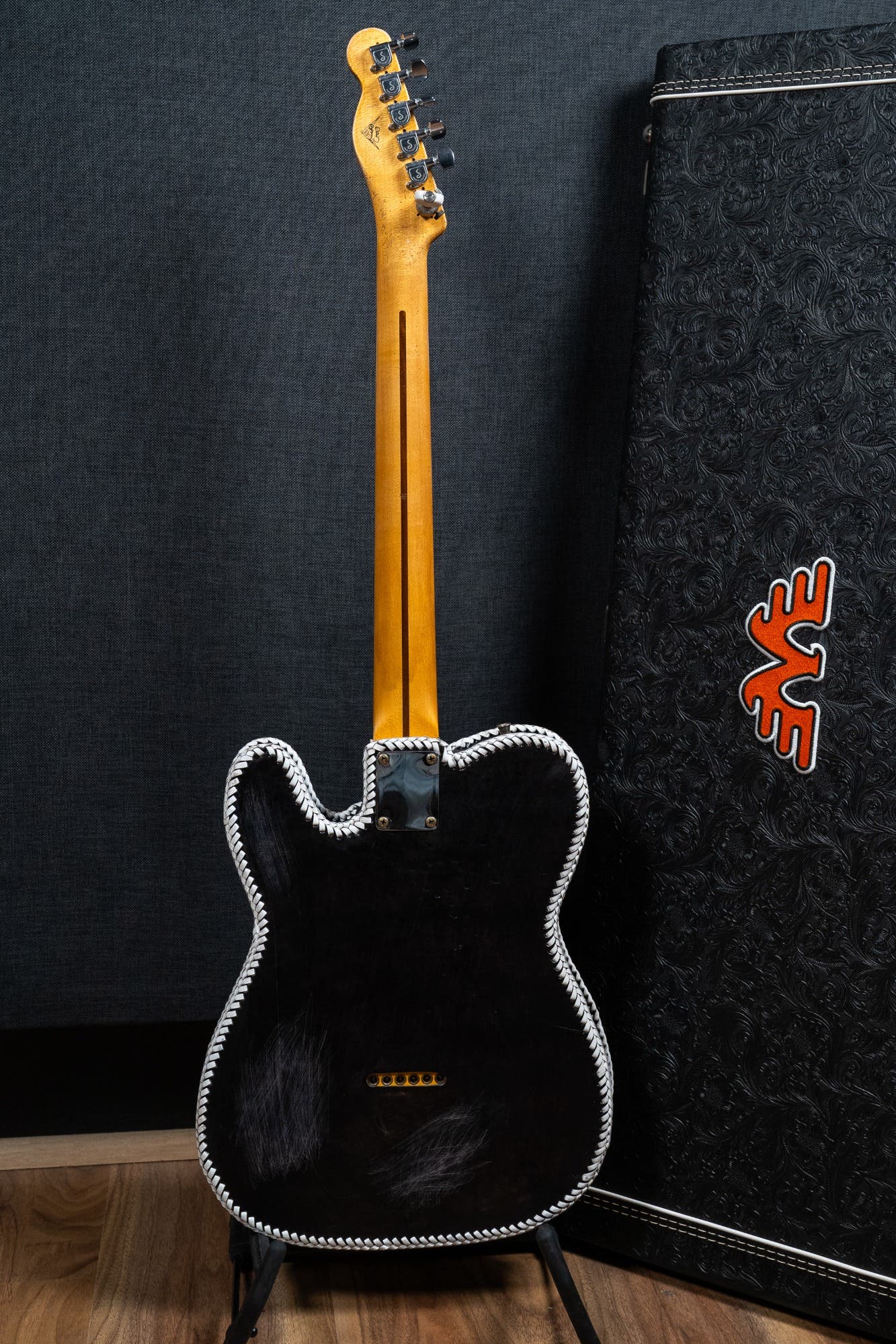 Fender Custom Shop Masterbuilt Waylon Jennings BTB 54' Telecaster Relic - Black and White Tooled Leather over Butterscotch Blonde