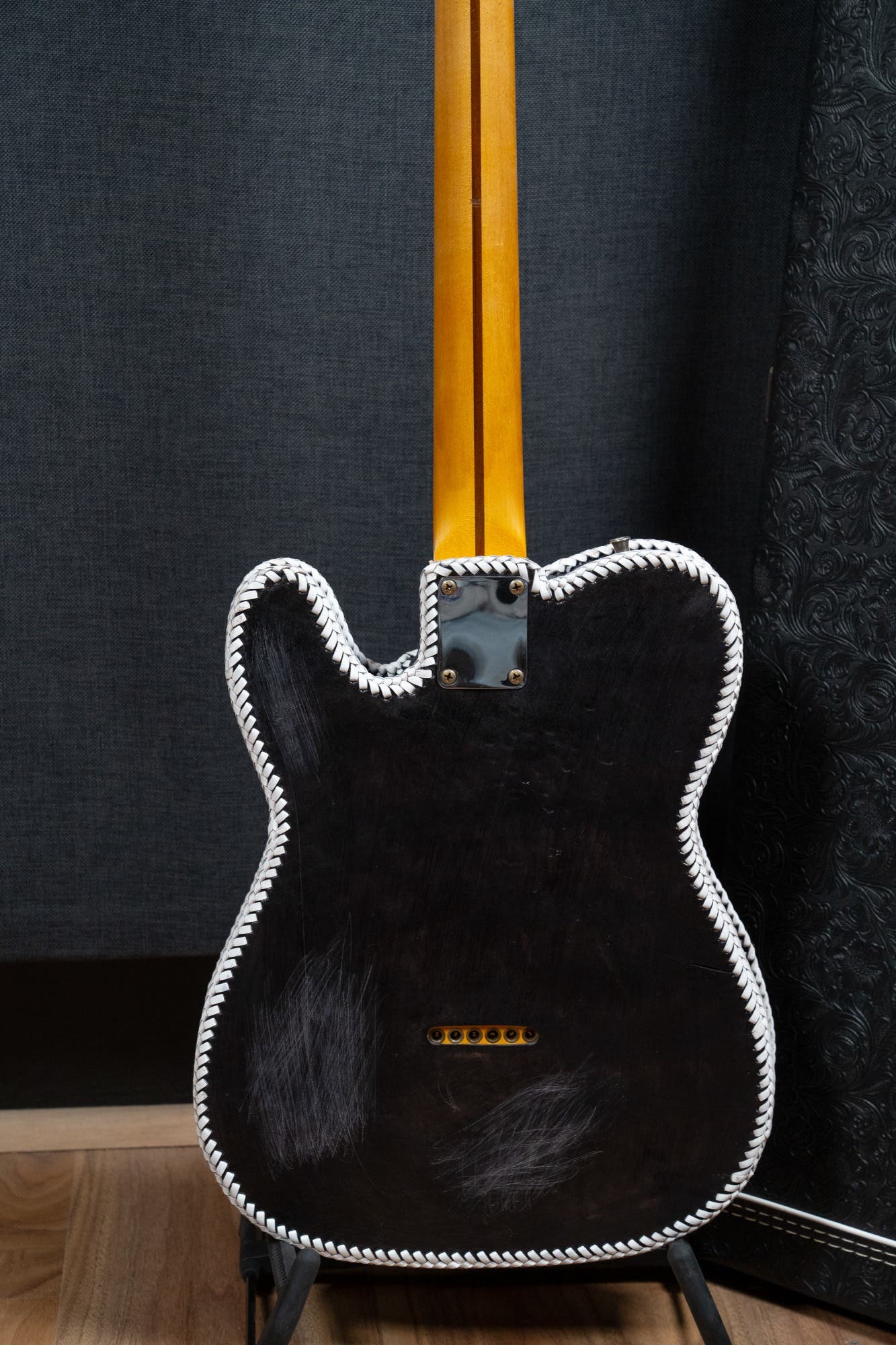 Fender Custom Shop Masterbuilt Waylon Jennings BTB 54' Telecaster Relic - Black and White Tooled Leather over Butterscotch Blonde