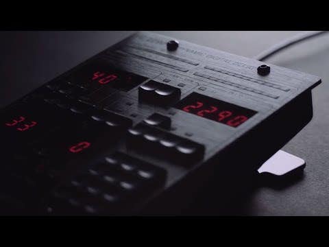 TC Electronic TC2290-DT Dynamic Delay Plug-In w/Controller Interface