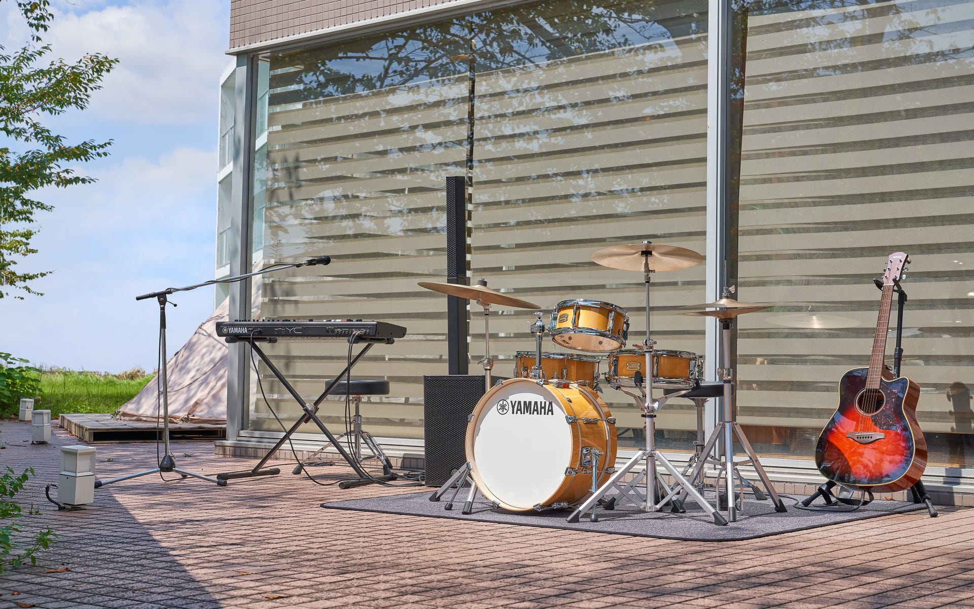 Yamaha Stage Custom Hip Drum Kit w/Crosstown Hardware Package - Natural Wood