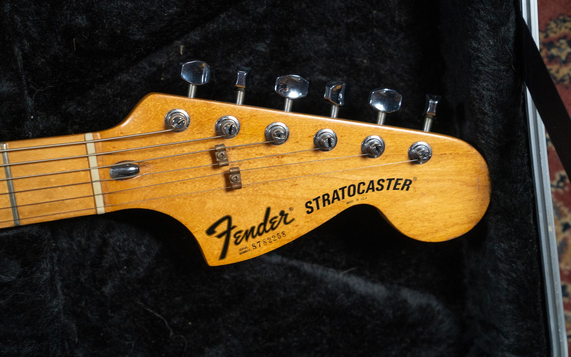 Fender 1978 Stratocaster w/Gator Case - Black - Pre-Owned